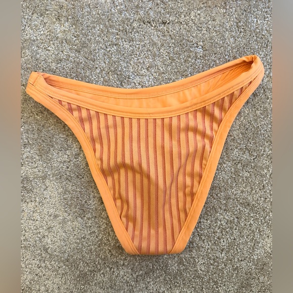 L SPACE SET M - Picture 4 of 9